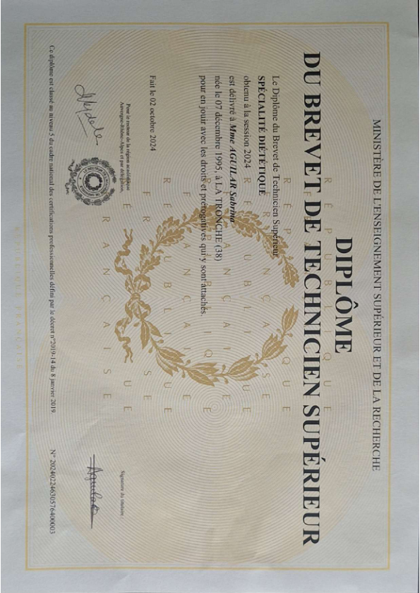 photo diplome Sabrina Aguilar 