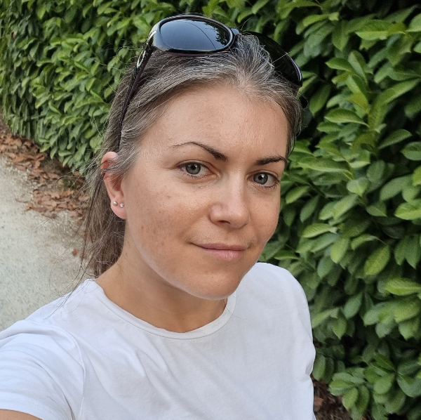 Tatiana Jouet - Drain Moon