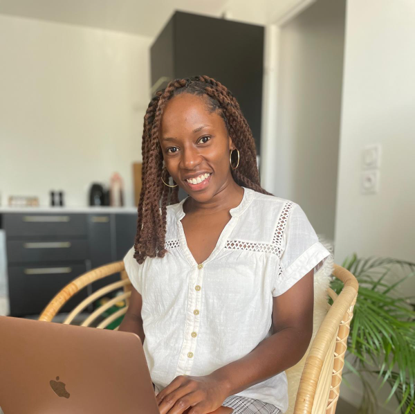 Kelly YAMBALA Corps & Langage