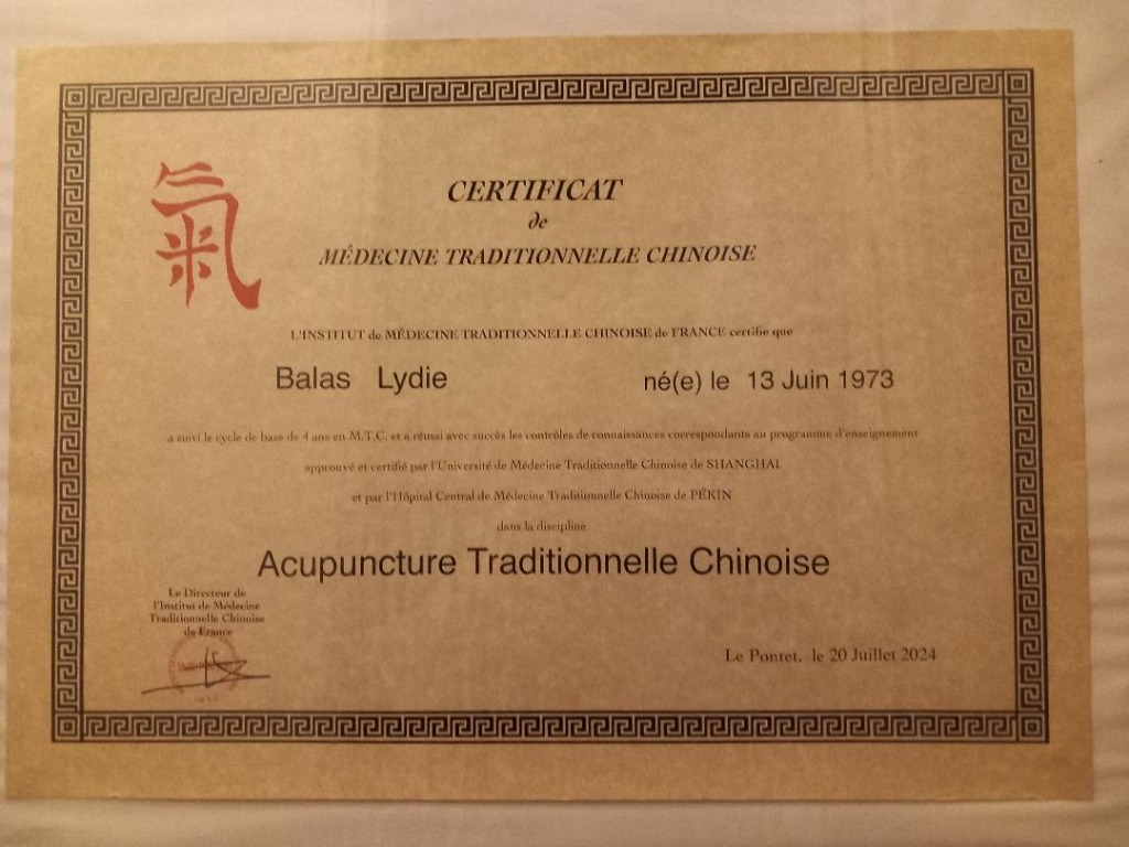 photo diplome LYDIE BALAS