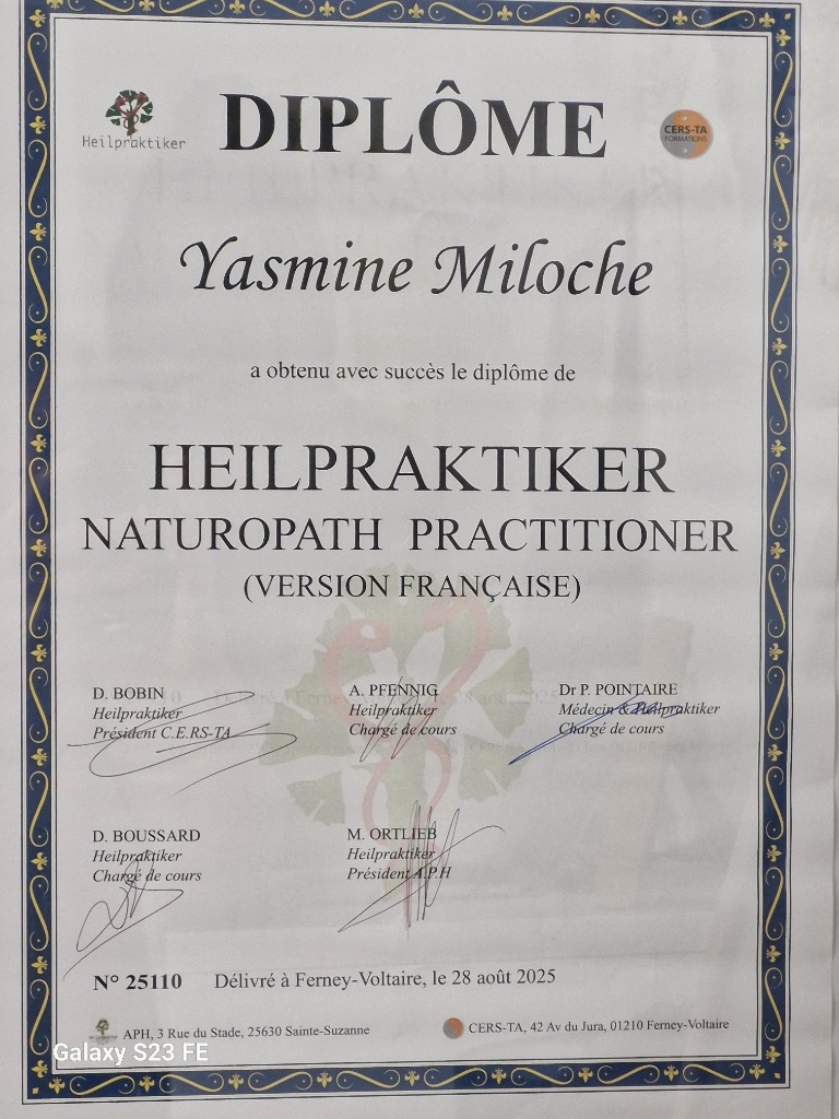 photo diplome YASMINE MILOCHE