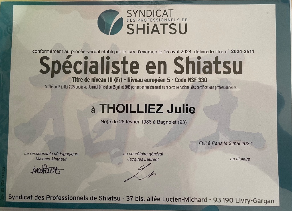 photo diplome Julie Thoilliez Harmonie et Qi Libre