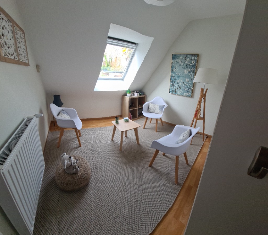 photo cabinet Valérie Calvar