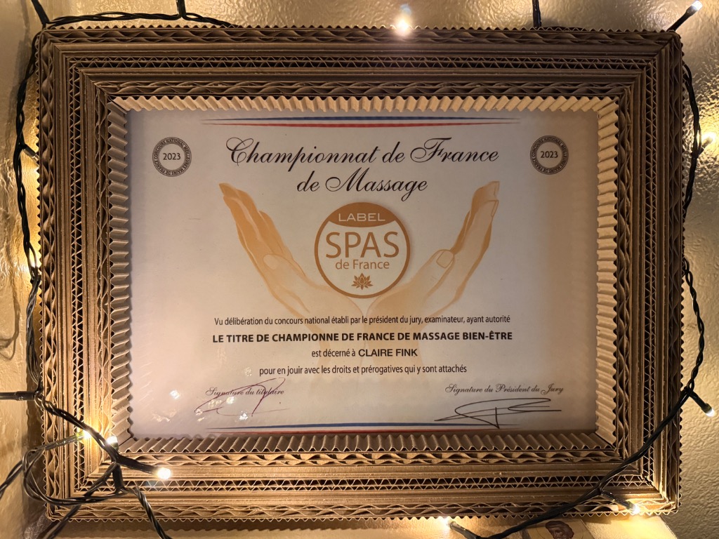 photo diplome Claire Fink - Maison Ô’CAÏNAH