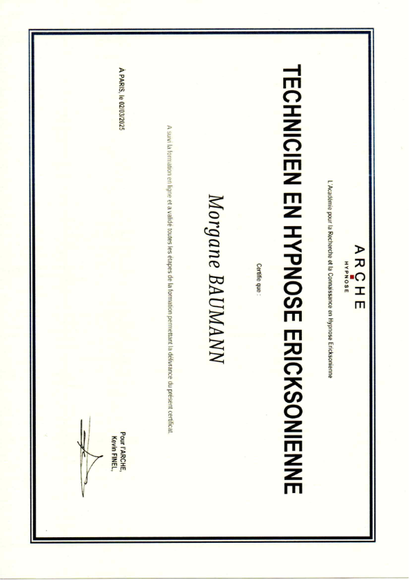 photo diplome Morgane Baumann - La Yourte Solongo