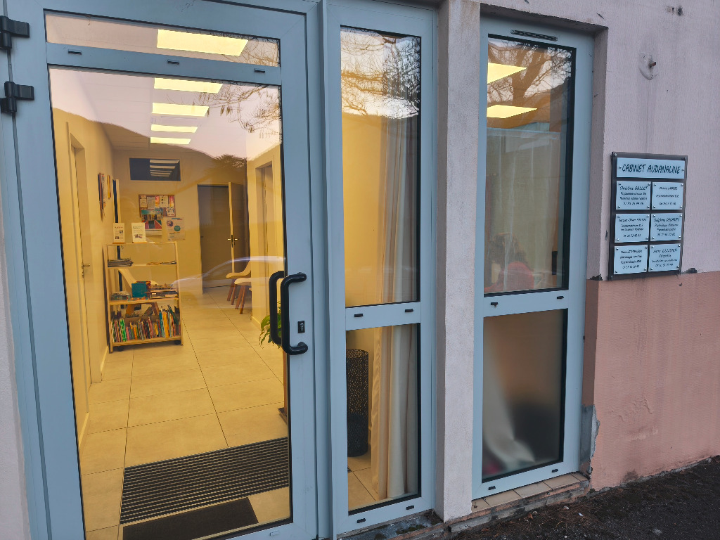 photo seance Jacques-Olivier POUTOU