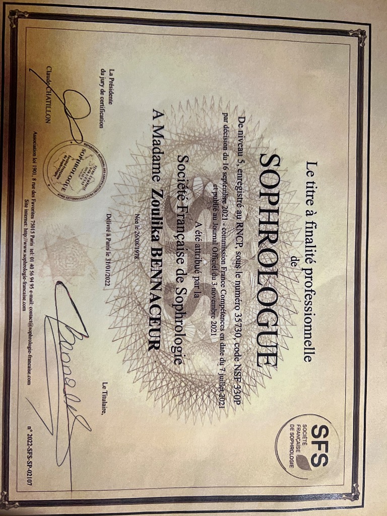 photo diplome Zoulikha BENNACEUR 