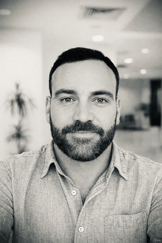 photo portrait Nicolas Magnétiseur Guérisseur 