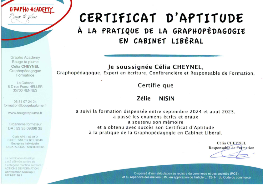 photo diplome ZELIE-GRAPHIE