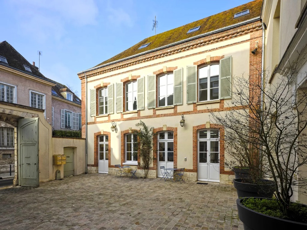 photo diplome Laure BLAGOJEVIC