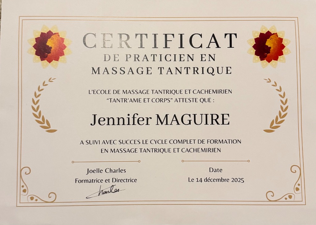photo diplome Jennifer Maguire - Massage Tantrique