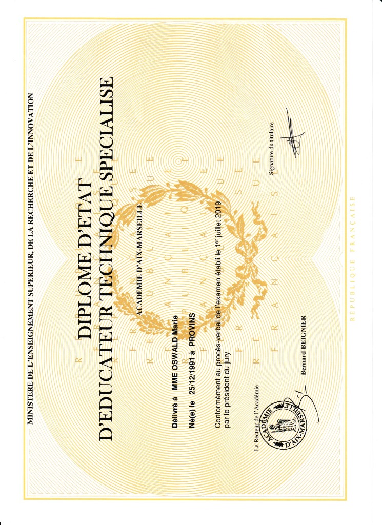 photo diplome Marie Oswald