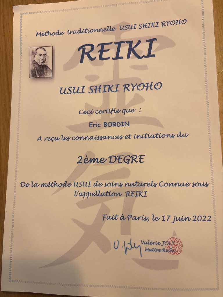 photo diplome Mains_de_lumiere_Laval