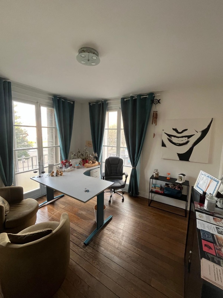 photo cabinet Betty DEBONS 