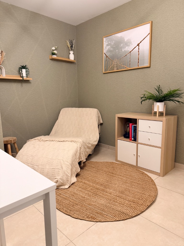 photo cabinet Loïc Guadix