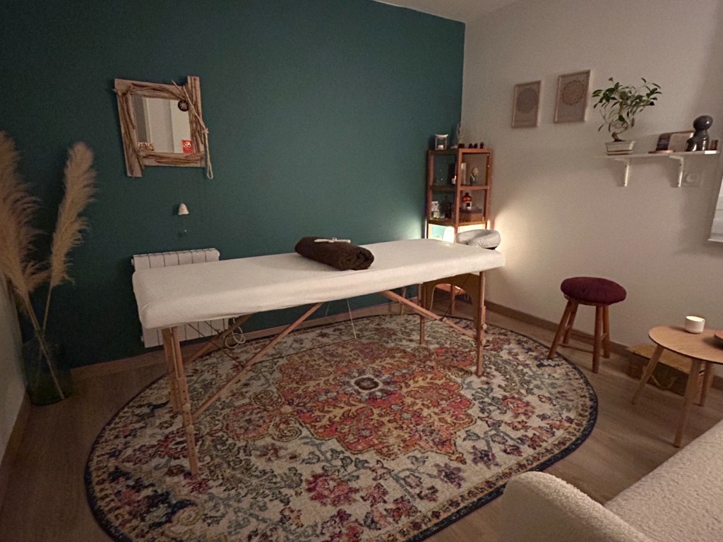 photo cabinet KAMALA Massage & Yoga