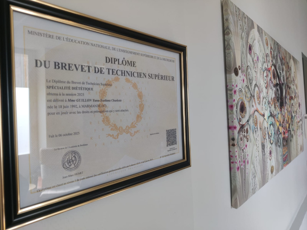 photo diplome Cabinet de diététique Yuna Guillon