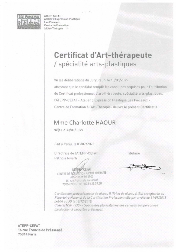 photo diplome Charlotte Haour