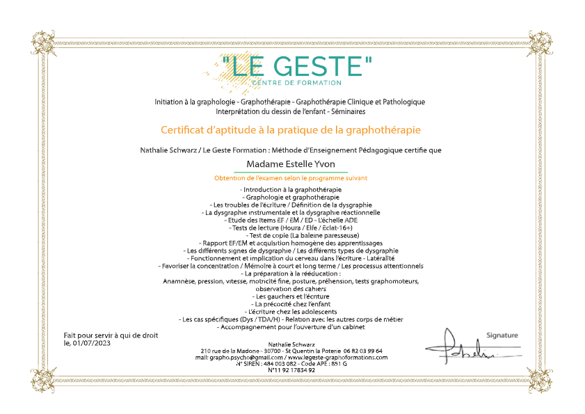 photo diplome Estelle Yvon