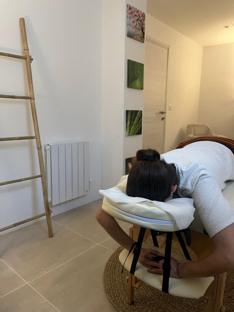 photo seance Léa - Fasciathérapeute