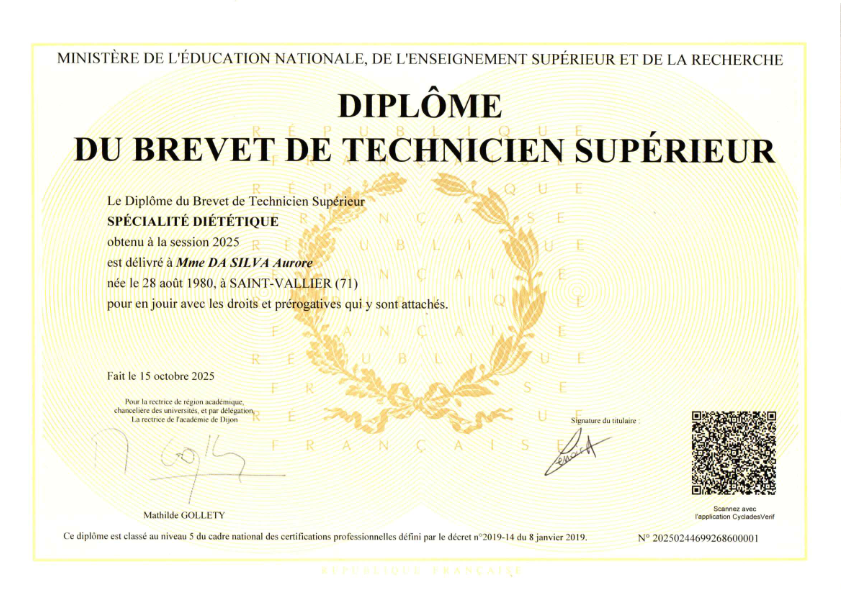 photo diplome Aurore Nutrition et Santé