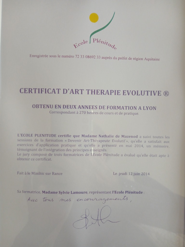 photo diplome NATHALIE DE MAZENOD