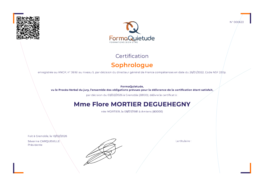 photo diplome Flore Mortier Deguehegny