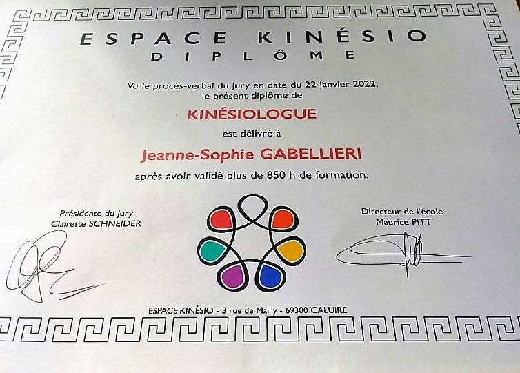photo diplome Jeanne-Sophie GABELLIERI