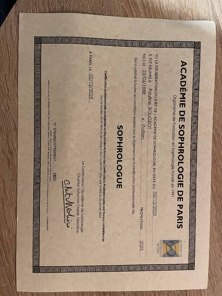 photo diplome Pauline Rougeot Sophroego