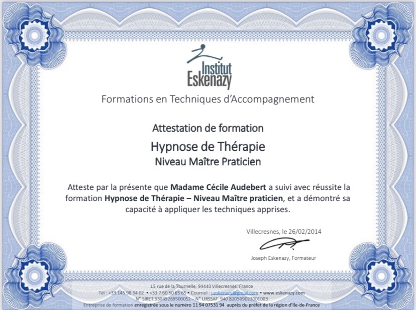 photo diplome Cécile Audebert Psychanalyste et Hypnothérapeute 
