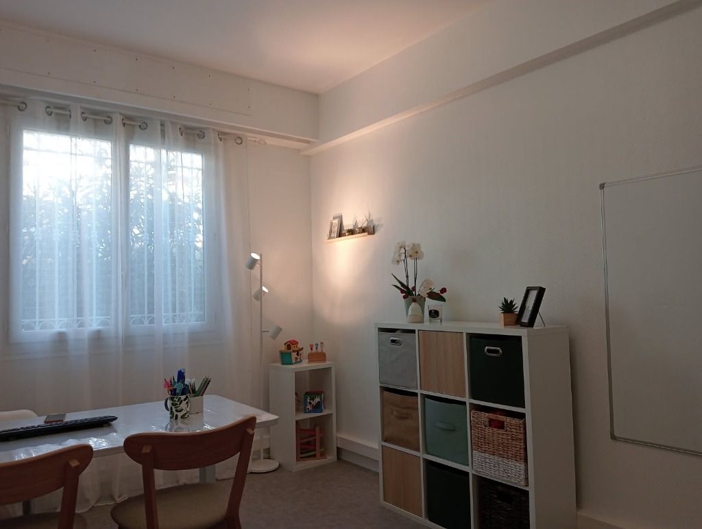 photo cabinet Hélène Goni Lefevre