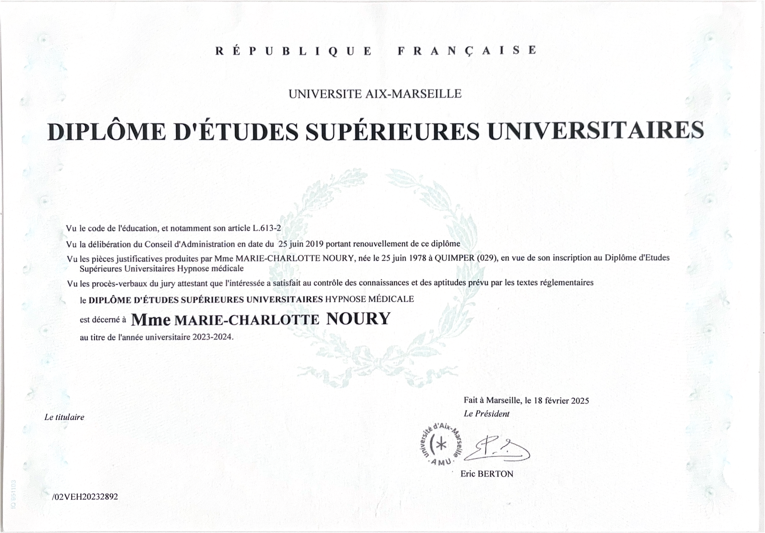 photo diplome HELIX Marie-Charlotte Noury