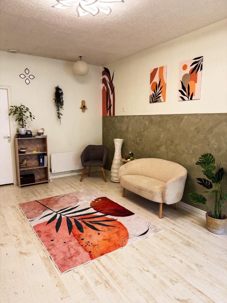 photo cabinet Camille DE LA MARCHE