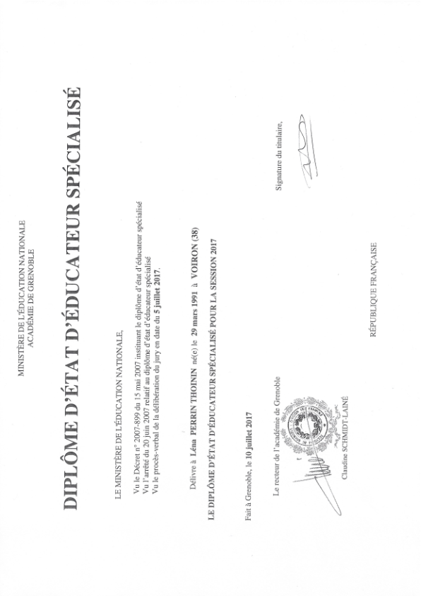 photo diplome Léna Perrin