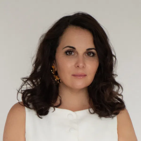 Jennifer Thérapie TCC, EMDR, Couple & Hypnose