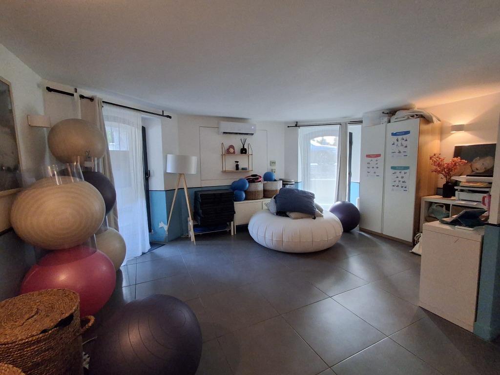 photo cabinet Mandy Brissi