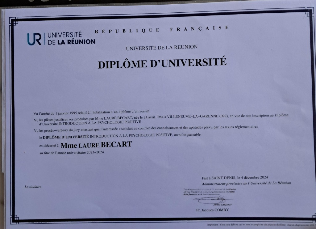 photo diplome Hiljalleen Thérapie