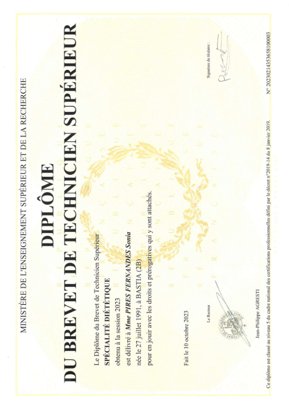 photo diplome Sonia Pires Fernandes