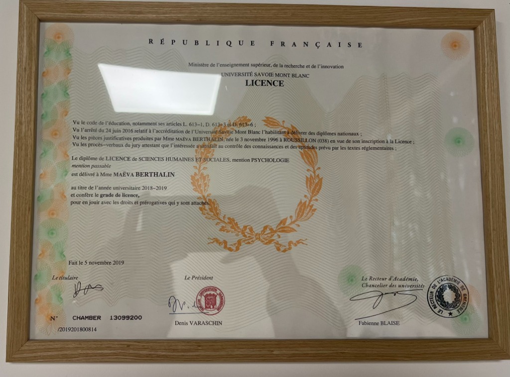 photo diplome Berthalin Maeva 