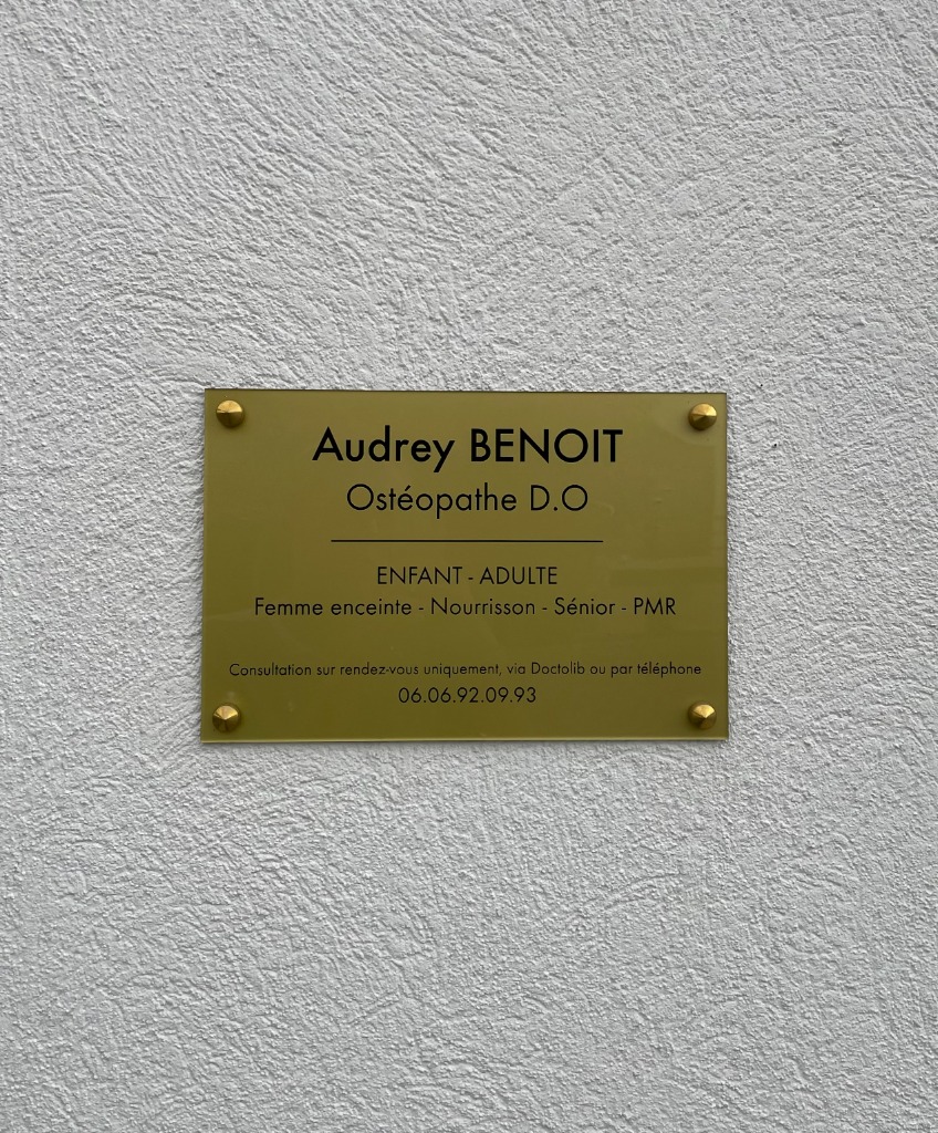 photo diplome Audrey Benoit Ostéopathe D.O