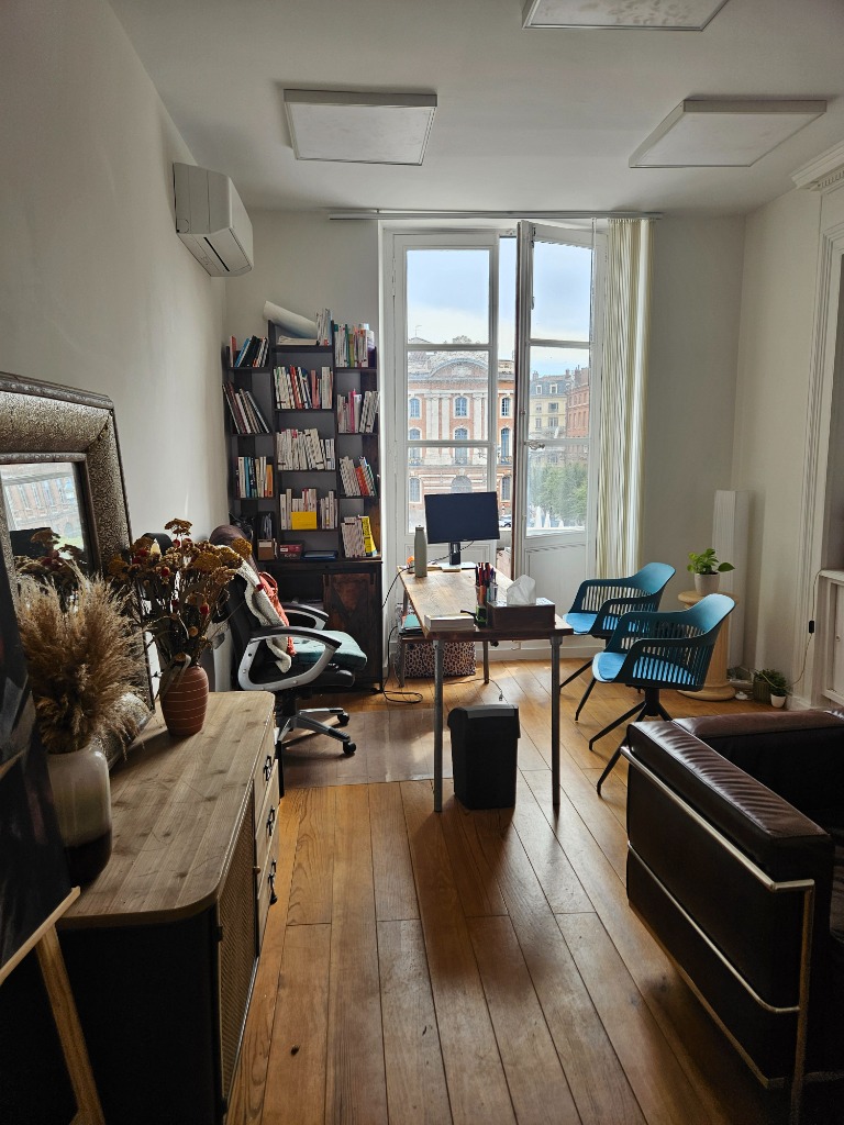 photo cabinet Léa Goudenove