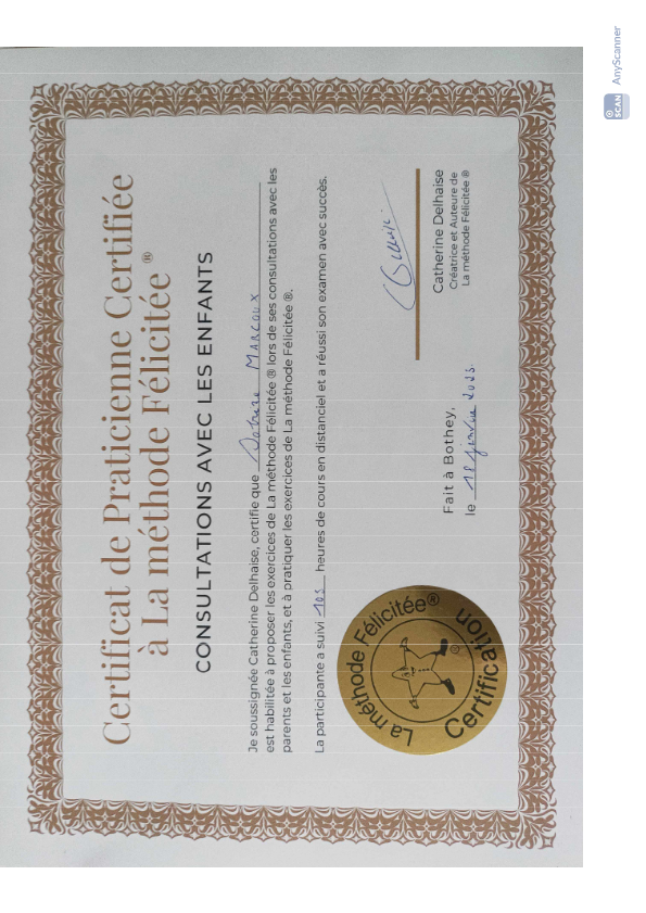 photo diplome Sabrina MARCOUX