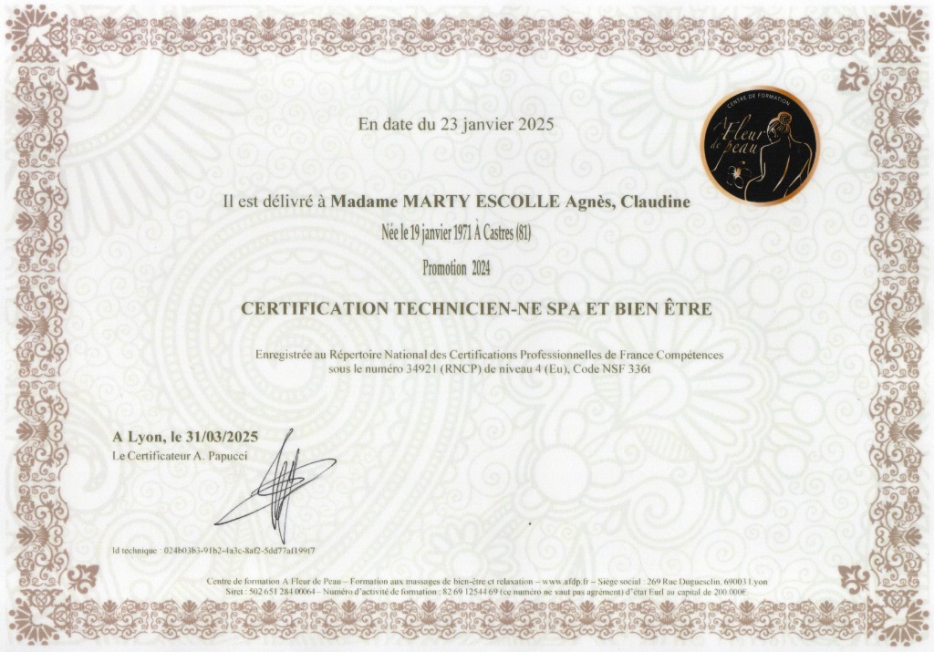 photo diplome Agnes escolle