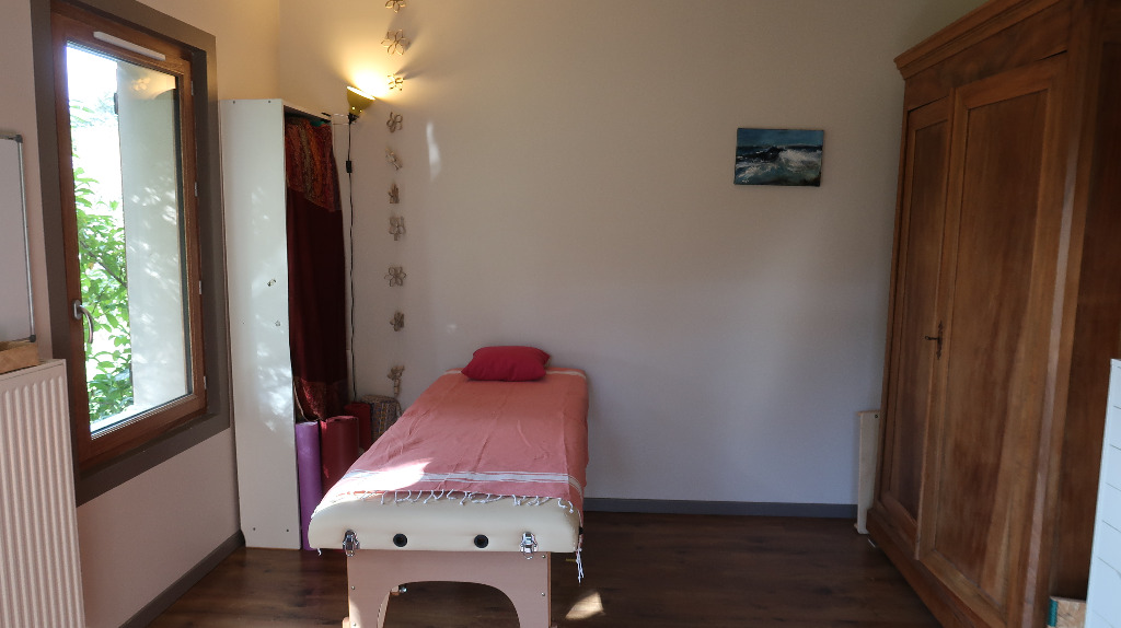 photo cabinet Julie Perrusset - neurologie fonctionnelle