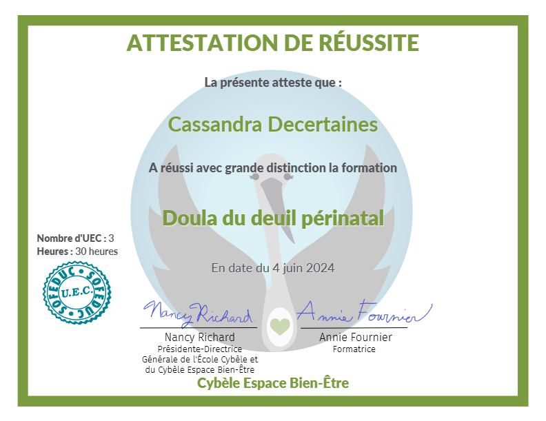photo diplome Cassandra Decertaines