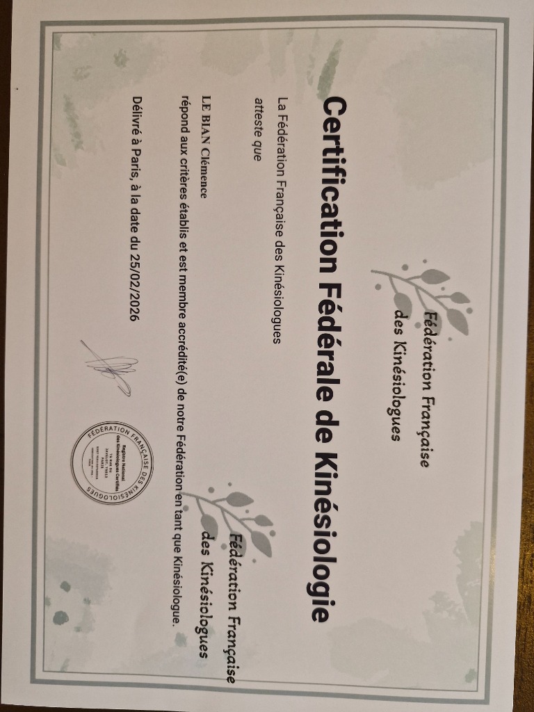 photo diplome Clémence LE BIAN | Kinésiologue certifiée