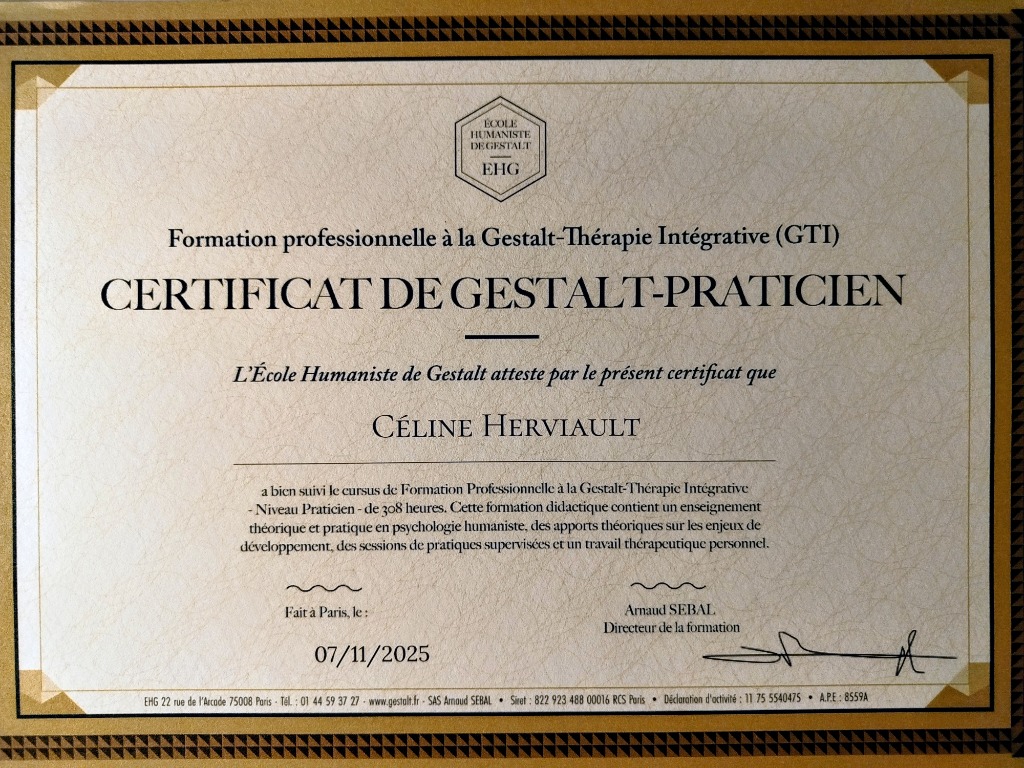 photo diplome Celine HERVIAULT