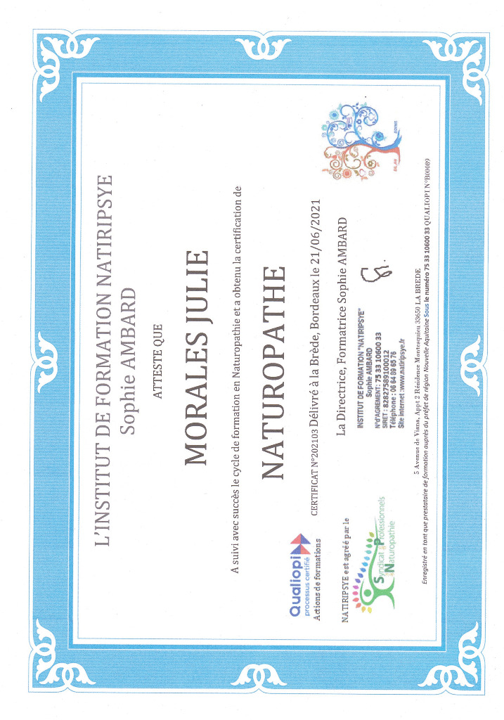 photo diplome JULIE MORALES