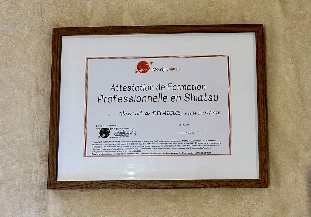photo diplome Alexandra Delaigue Shiatsu