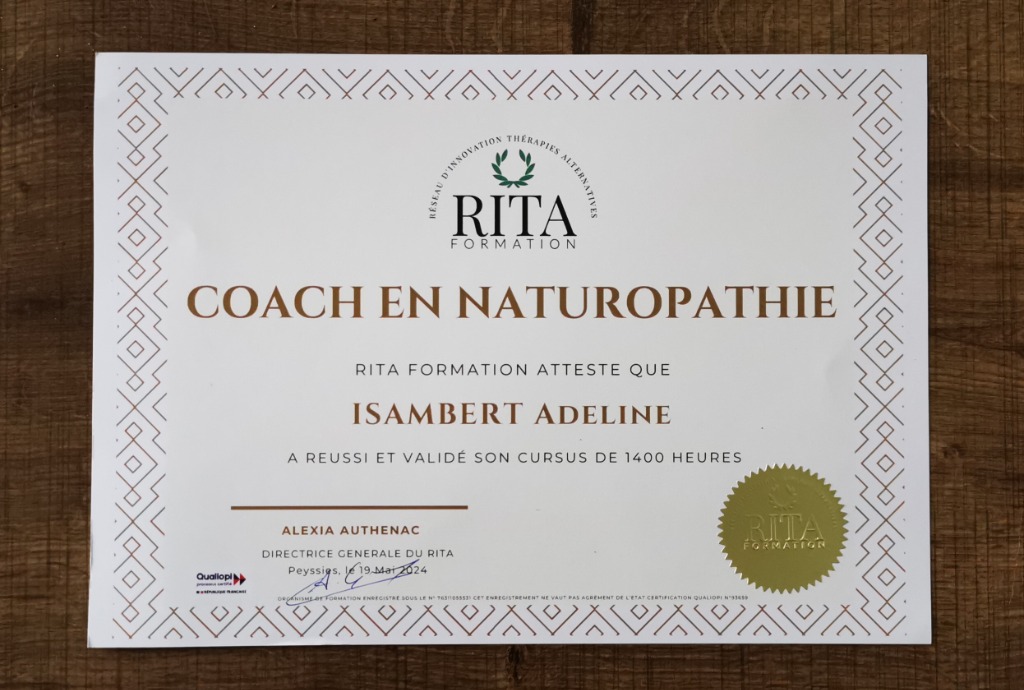 photo diplome Adeline Isambert naturopathe